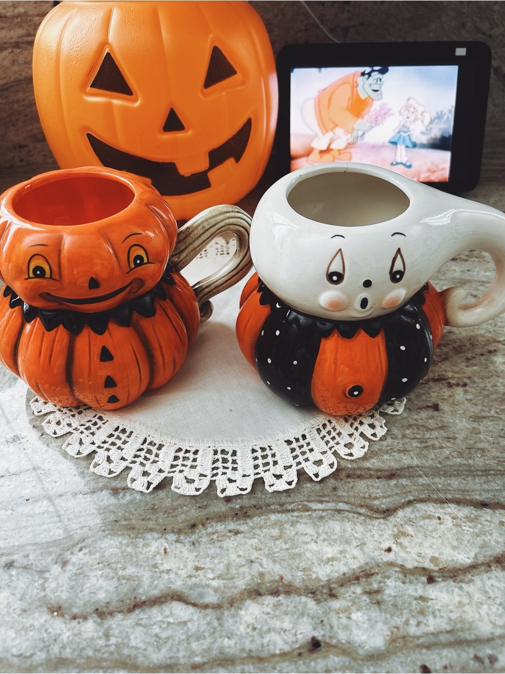 Johanna Parker Halloween Pumpkin and Ghost Mug Set/ Ghost mug has handle crack